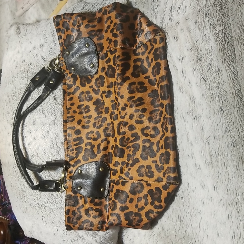 TOTE, 19"x13"x8", Animal print w/inside pockets, outside zipper compartment EUC